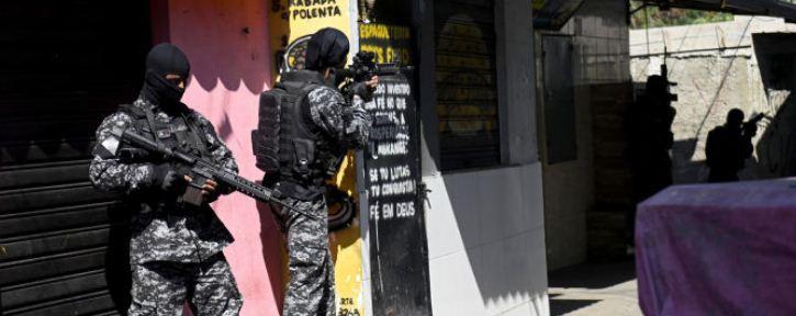 В Рио-де-Жанейро в ходе спецоперации убиты два десятка наркоторговцев