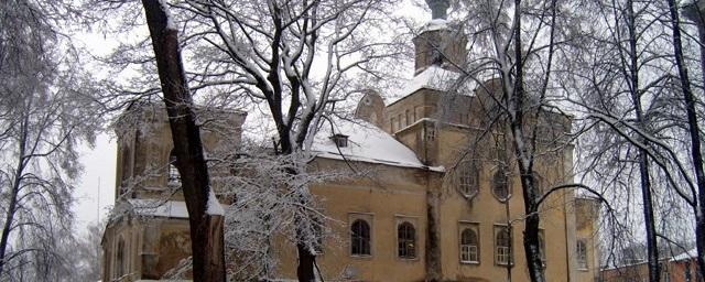 В Смоленске в доме-церкви прошло первое за 100 лет богослужение
