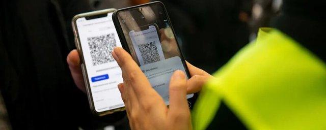 В Свердловской области до 15 января губернатор отменил QR-коды в общественных местах