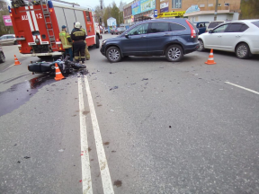 В Кировской области автомобилист не уступил дорогу мотоциклу и устроил аварию