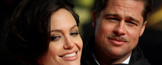 Брэд Питт и Анджелина Джоли посетили семейного психолога