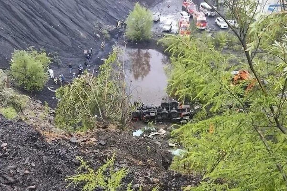 Стало известно, кто находился в автобусе, сорвавшемся с обрыва в Якутии