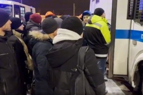 More than 50 migrants lost their right to work after a mass scuffle in St. Petersburg
