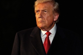 Трамп заявил о подделке подписей Байдена автопером