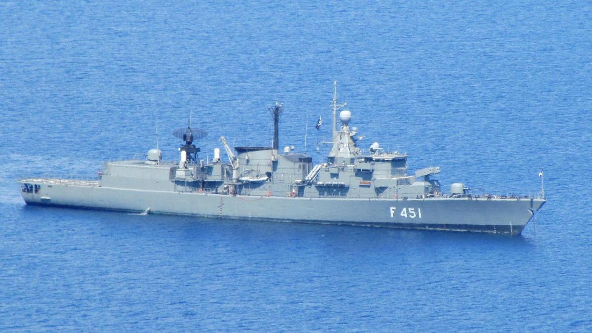 Военные корабли Турции и Греции задели друг друга в Средиземном море