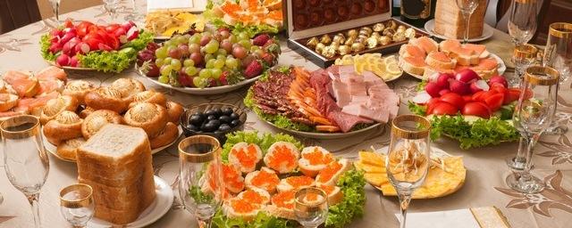 Россиянам назвали семь идей быстрых блюд на новогодний стол