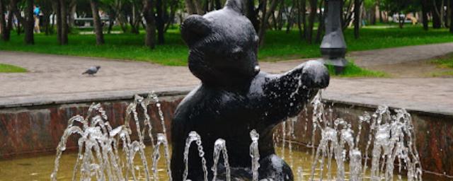 Скульптуре медвежонка в фонтане сквера Новосибирска вернут авторский вид
