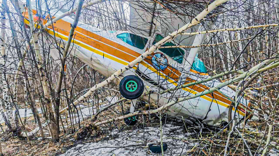 В Новосибирске произвёл жесткую посадку легкомоторный самолет