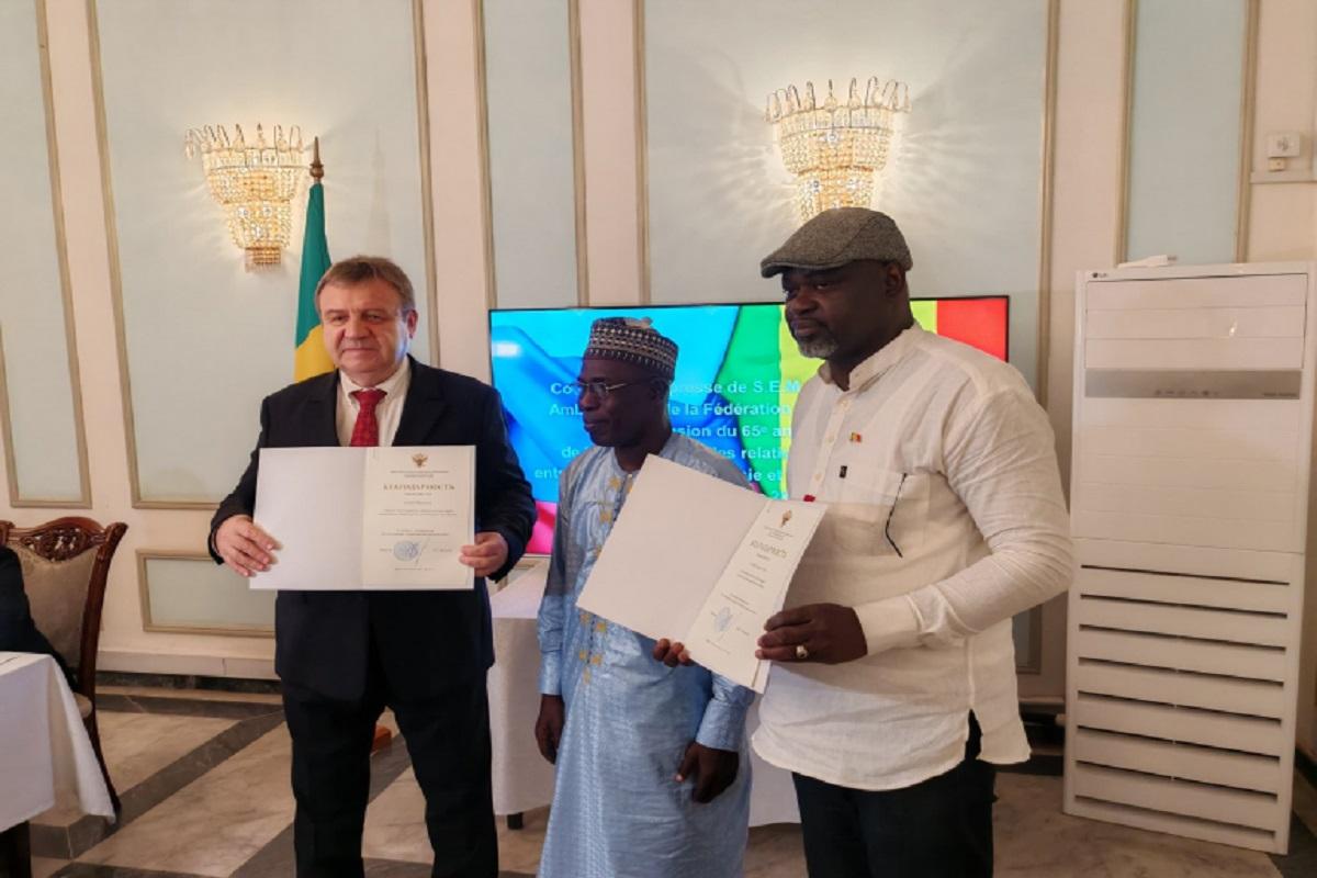 В Мали прошла встреча Гойты с послом РФ на фоне терактов