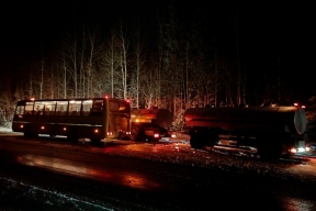 Под Кировом грузовик столкнулся с автобусом с пассажирами