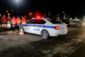 Сотрудники тагильской ГИБДД и участники автоклуба почтили память погибших в ДТП в этом году