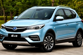 В России в следующем году появится полноприводный кроссовер Soueast S06