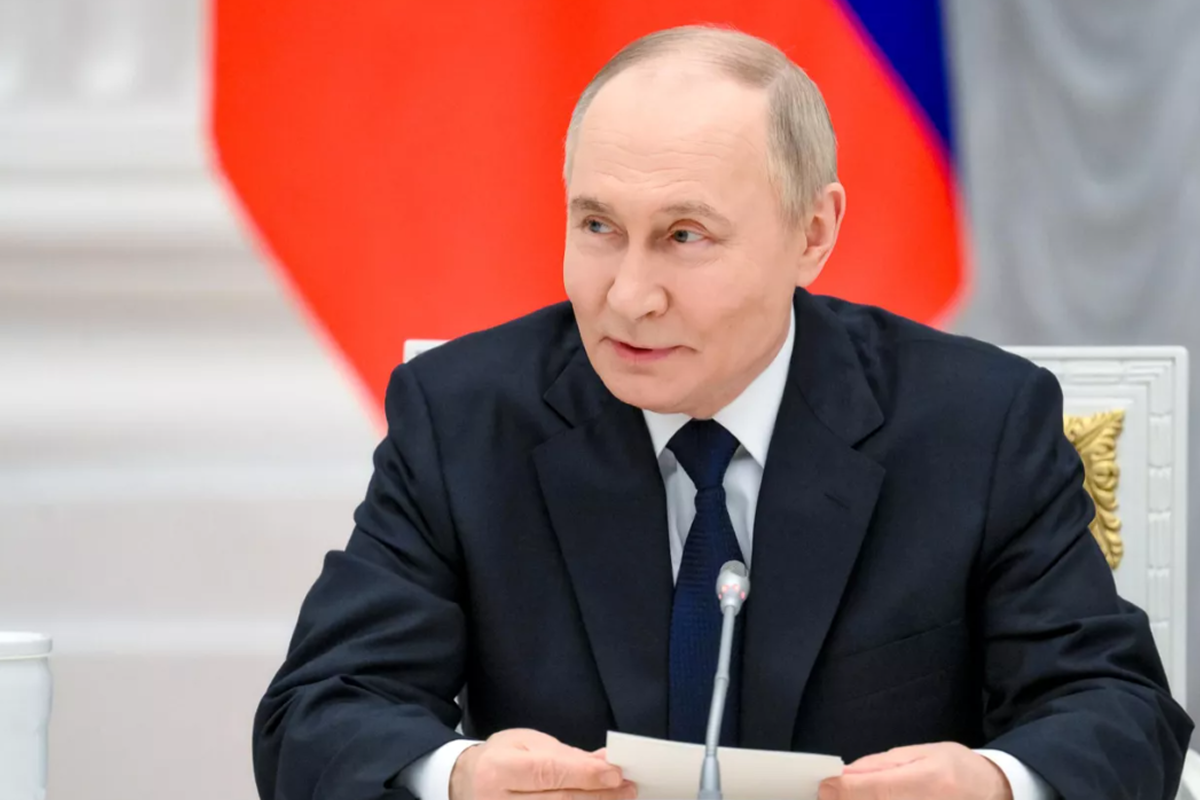 Путин поздравил московских школьников с победой на Международной олимпиаде по географии