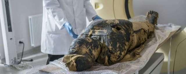 World’s first mummy of pregnant woman is found