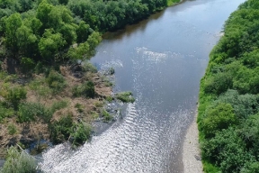 Оползень сошел в нерестовую реку Лютога на Сахалине