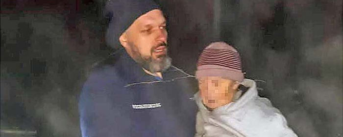 В Раменском г.о. спасатели достали из канавы пожилую женщину