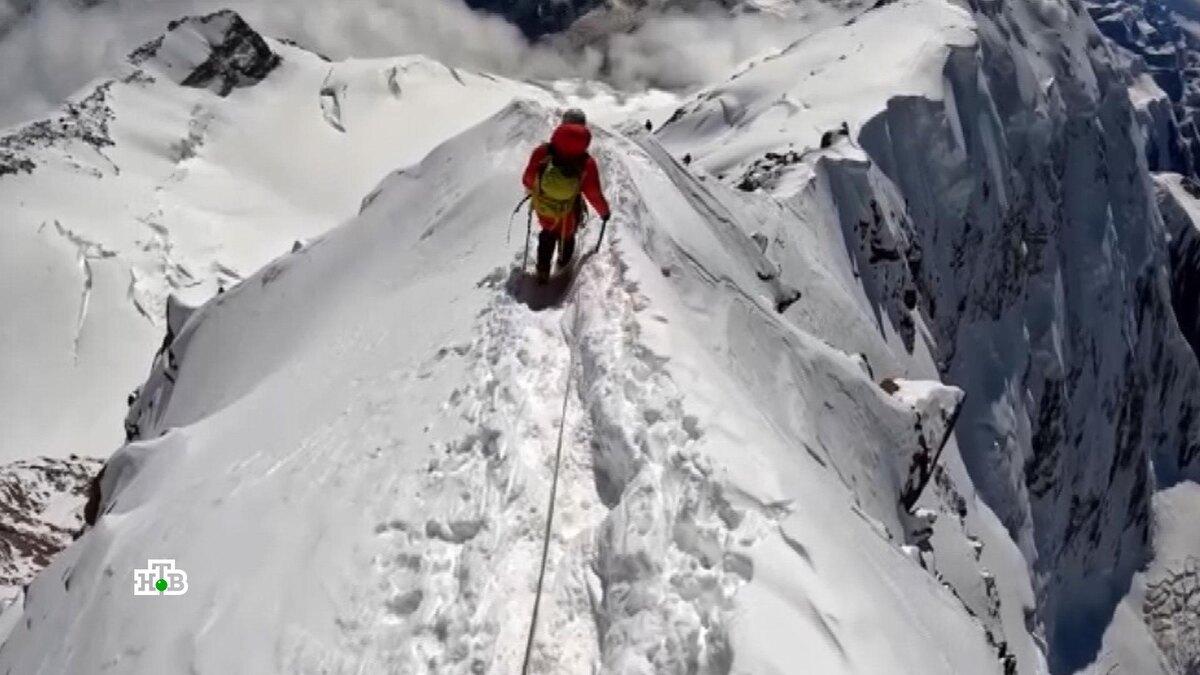 Все были уставшие: Альпинистка Пекова прокомментировала смерть Наговициной на пике Победы