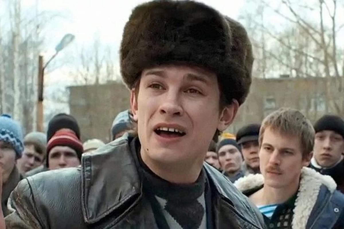 Не в ту дверь: актер из Новосибирска Кологривый начал вечер со штурма нервной системы персонала минского бара