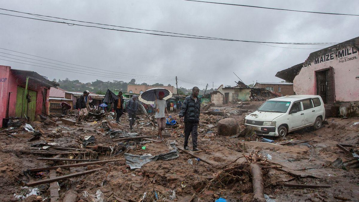 Рекордный циклон «Фредди» унес жизни более 250 человек, разрушительные ветры смыли дома