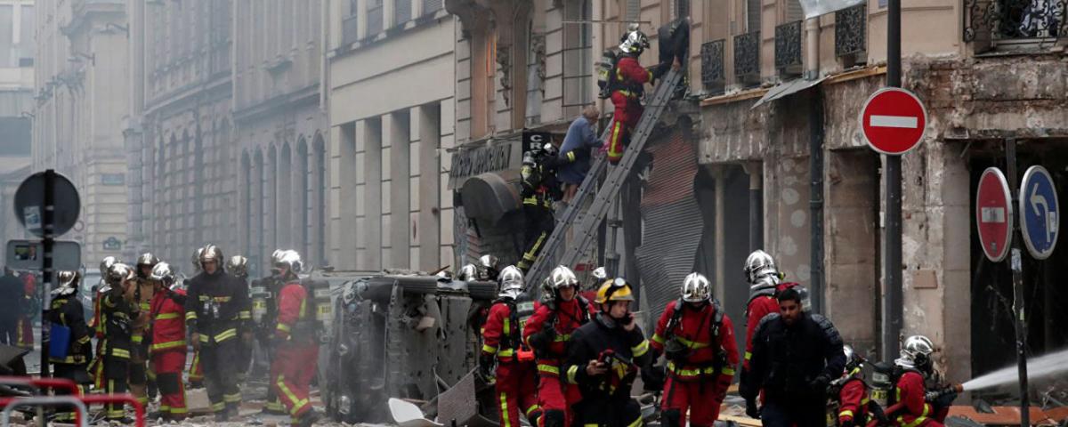 Число жертв взрыва в жилом доме в Париже возросло до четырех