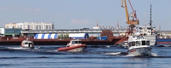 В Якутии углубляют дно реки Лена