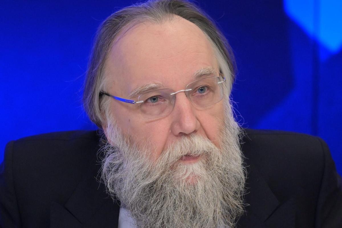 Александр Дугин заявил о неизбежности смены миропорядка через большую войну