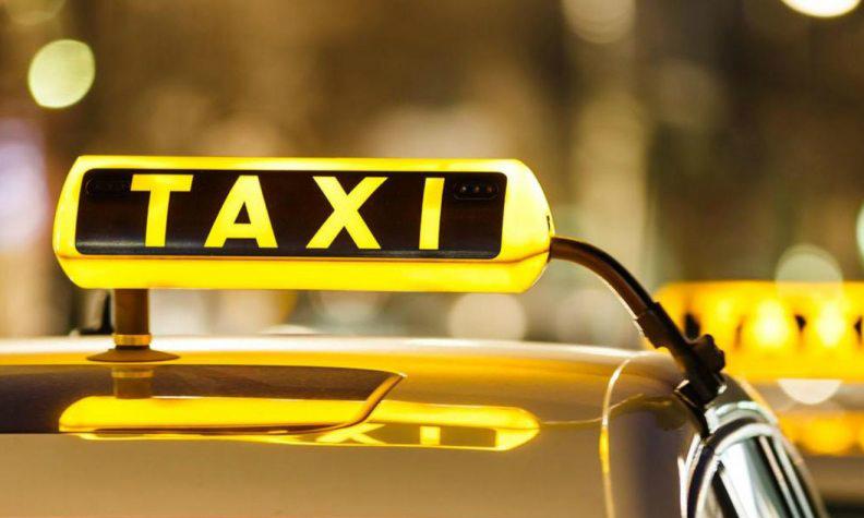 Новосибирские таксисты увольняются из-за режима самоизоляции