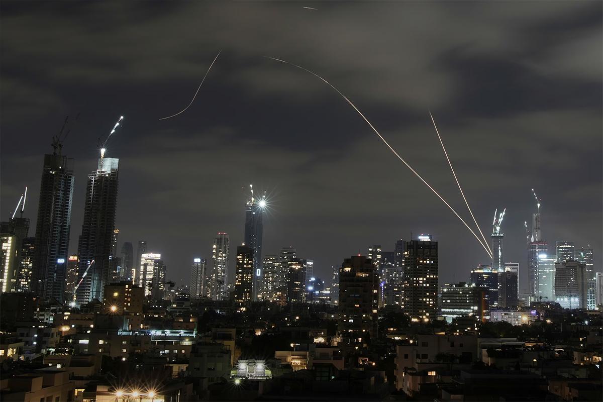 Более 30 тысяч туристов не могут покинуть Израиль