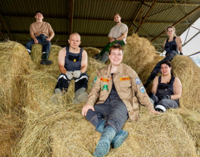 Студенты из Подмосковья проходят практику на ферме и делятся своими впечатлениями онлайн