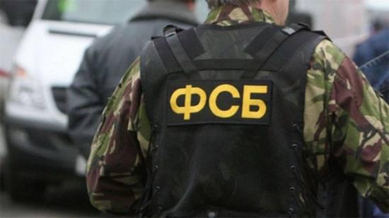В Москве сотрудники ФСБ проводят обыски в храме Архангела Рафаила