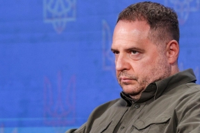 Битва за трон: Ермак и Ахметов ведут войну за кресло премьера Украины