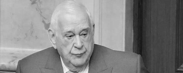 Бывший и. о. премьера Украины Звягильский скончался из-за осложнений от ковида