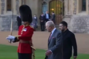 Неизбранные мошенники: Боуз высмеял визит Зеленского в Британию