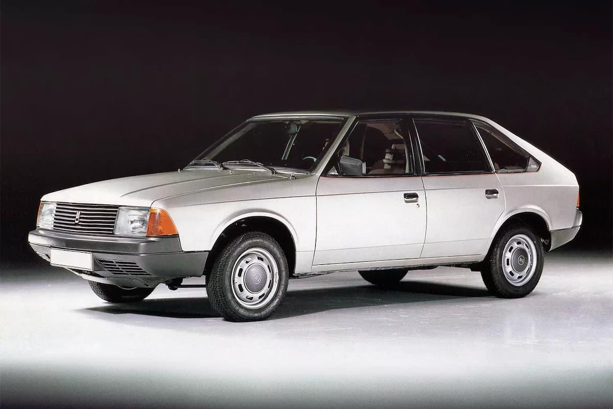 В продаже появился 32-летний «Москвич-2141» с пробегом 5000 км