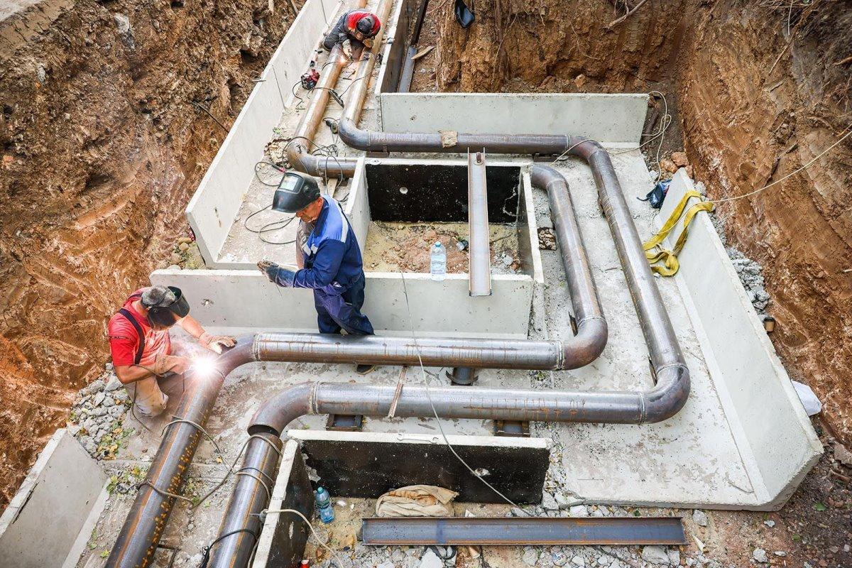 Ремонтные бригады Москвы участвуют в подготовке к отопительному сезону в Донецке и Луганске