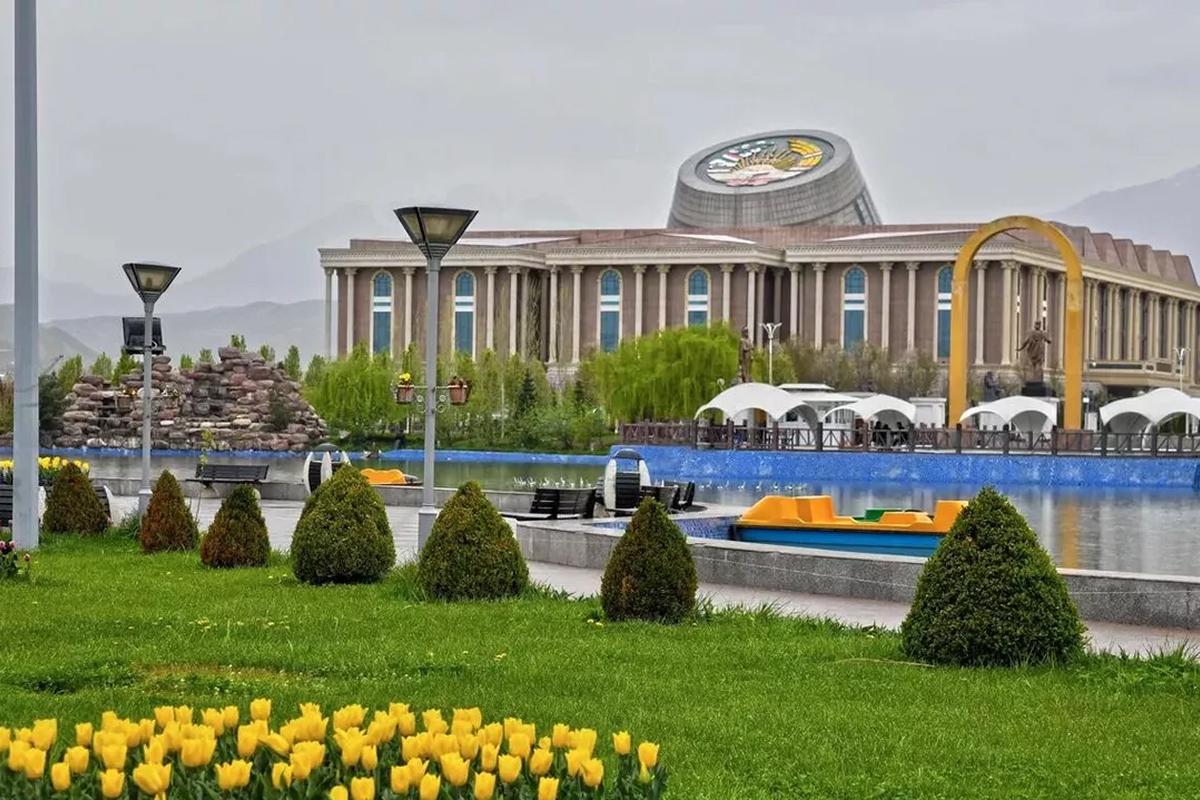 В Таджикистане проживает более тысячи столетних граждан, включая 15 ветеранов