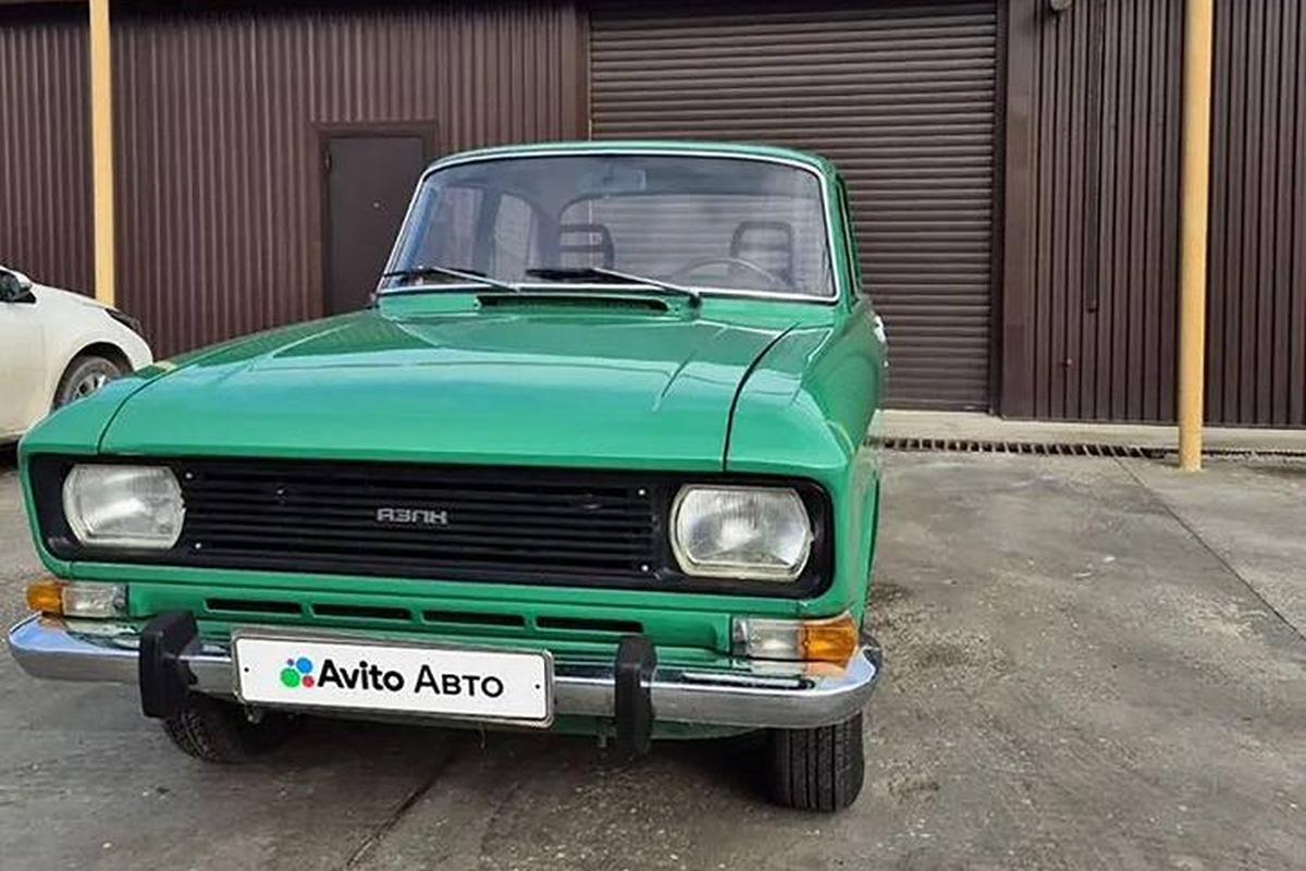 В России выставили на продажу легендарный «Москвич-2140»