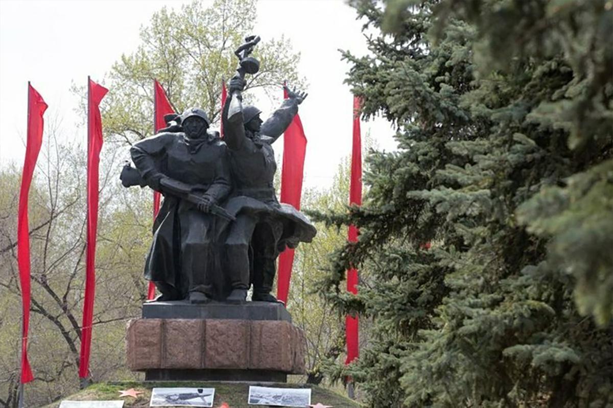 «Ветеран уходит, а память остантся»: в Абакане остался всего один живой участник войны — как город готовится к 9 Мая