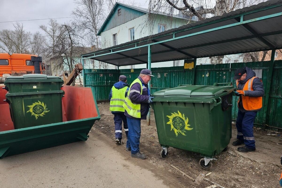 В Тамбове жители пожаловались на дороги и свалки мусора