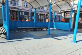 В Пскове привели в порядок остановку на Октябрьском проспекте