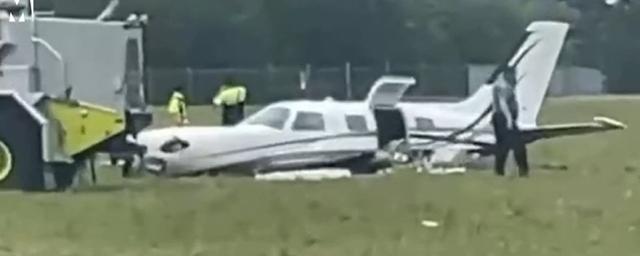 В США пассажирка посадила самолёт, когда пилот потерял сознание