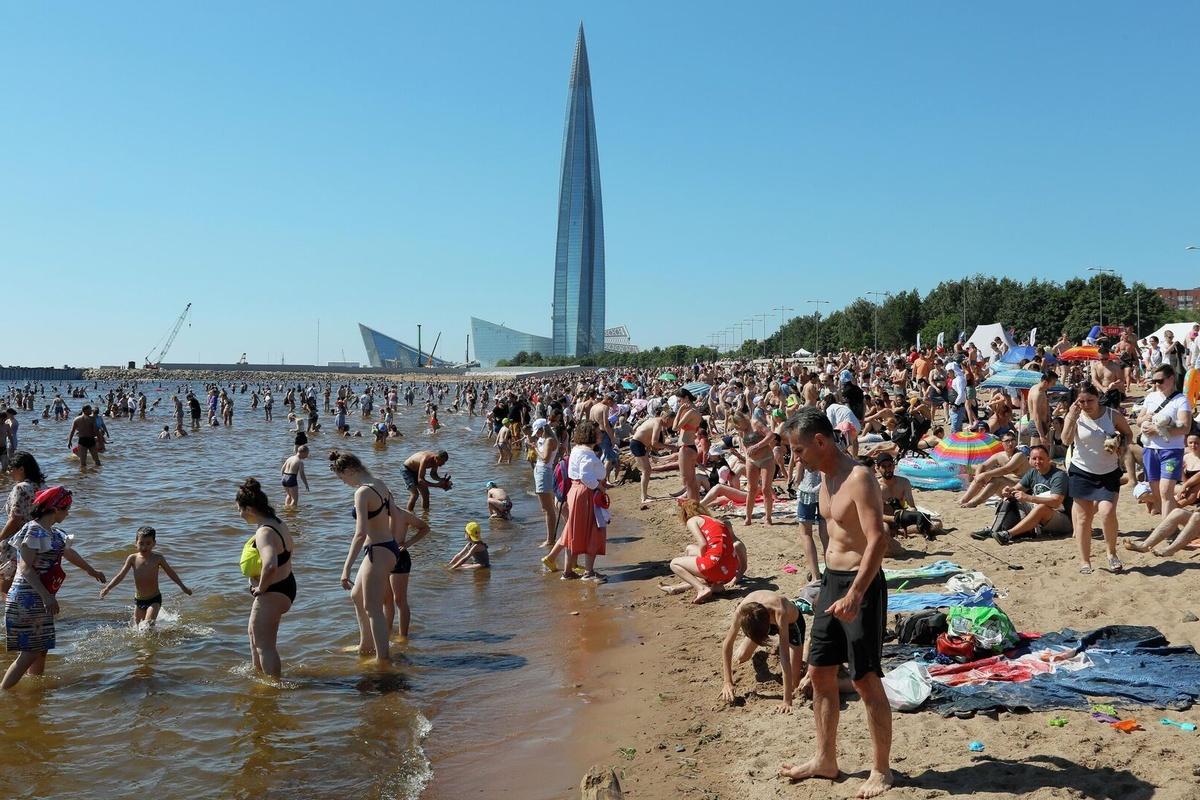 Всего два пляжа в Петербурге признаны пригодными для купания
