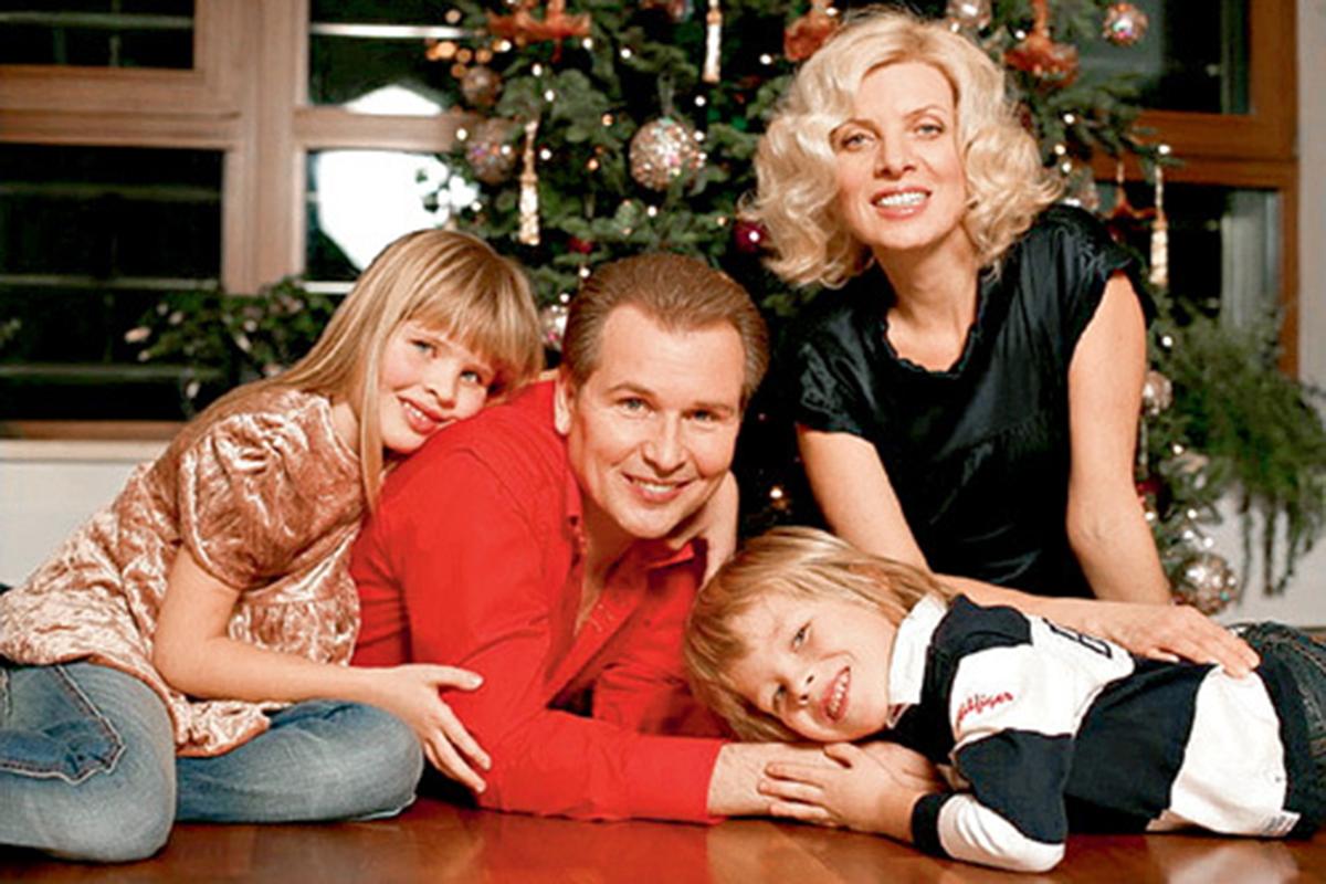 Эта иссушающая зависть. За что россияне ополчились на семью Александра Малинина? Что рассказала няня