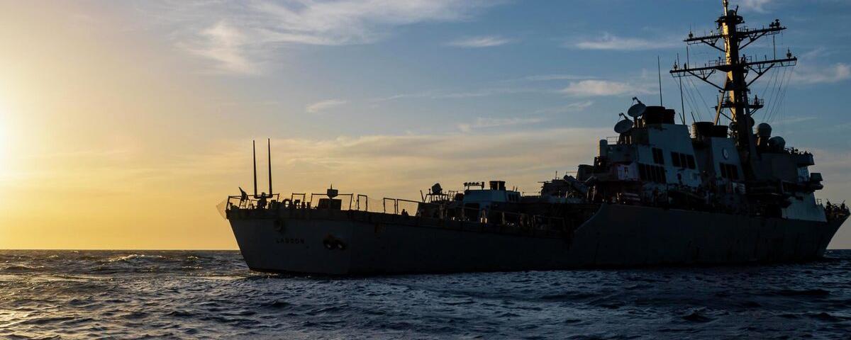За сутки в Красном море американские военные сбили более 10 дронов хуситов