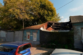 Самарские власти ограничили зону риска вокруг аварийного здания