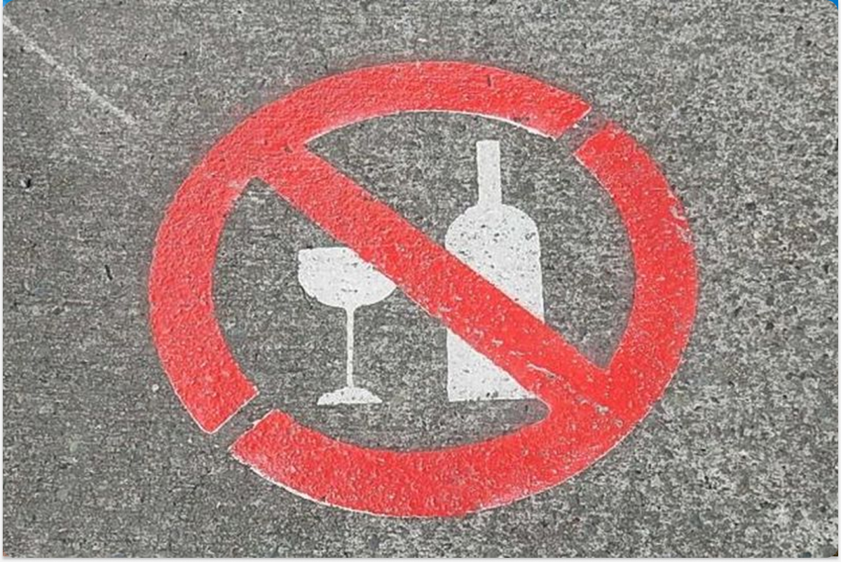 В Курганской области 49 магазинов продали алкоголь в День последнего звонка