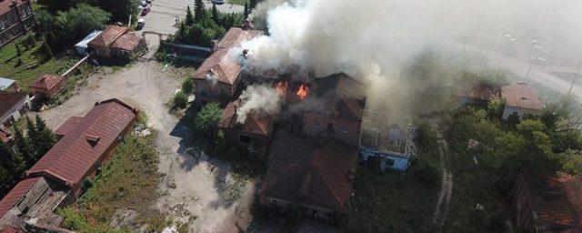В Змеиногорске потушен пожар на ликеро-водочном заводе