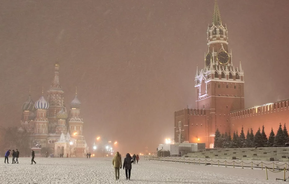 Москвичей предупредили о нескучной погоде на текущей неделе из-за морозов