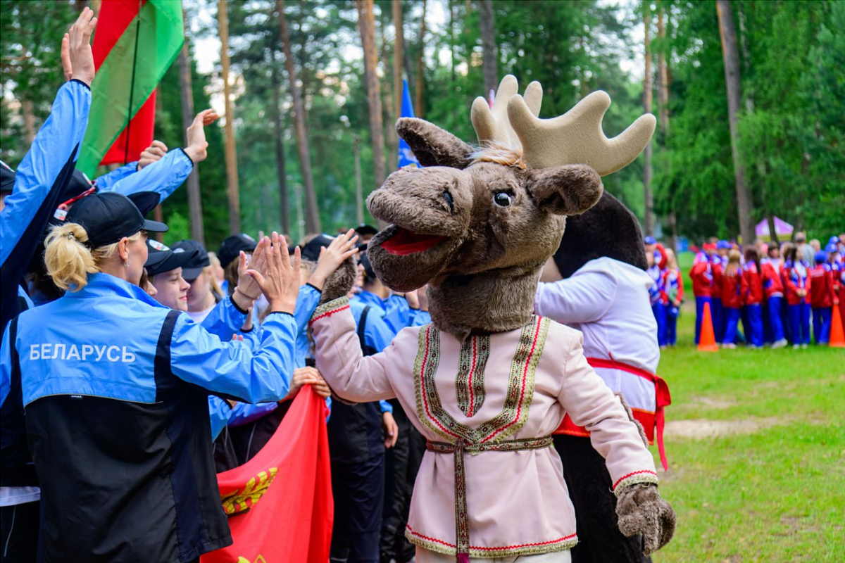 Глава Марий Эл Юрий Зайцев пожелал участникам Туристского слета учащихся Союзного государства проявить себя и отлично провести время