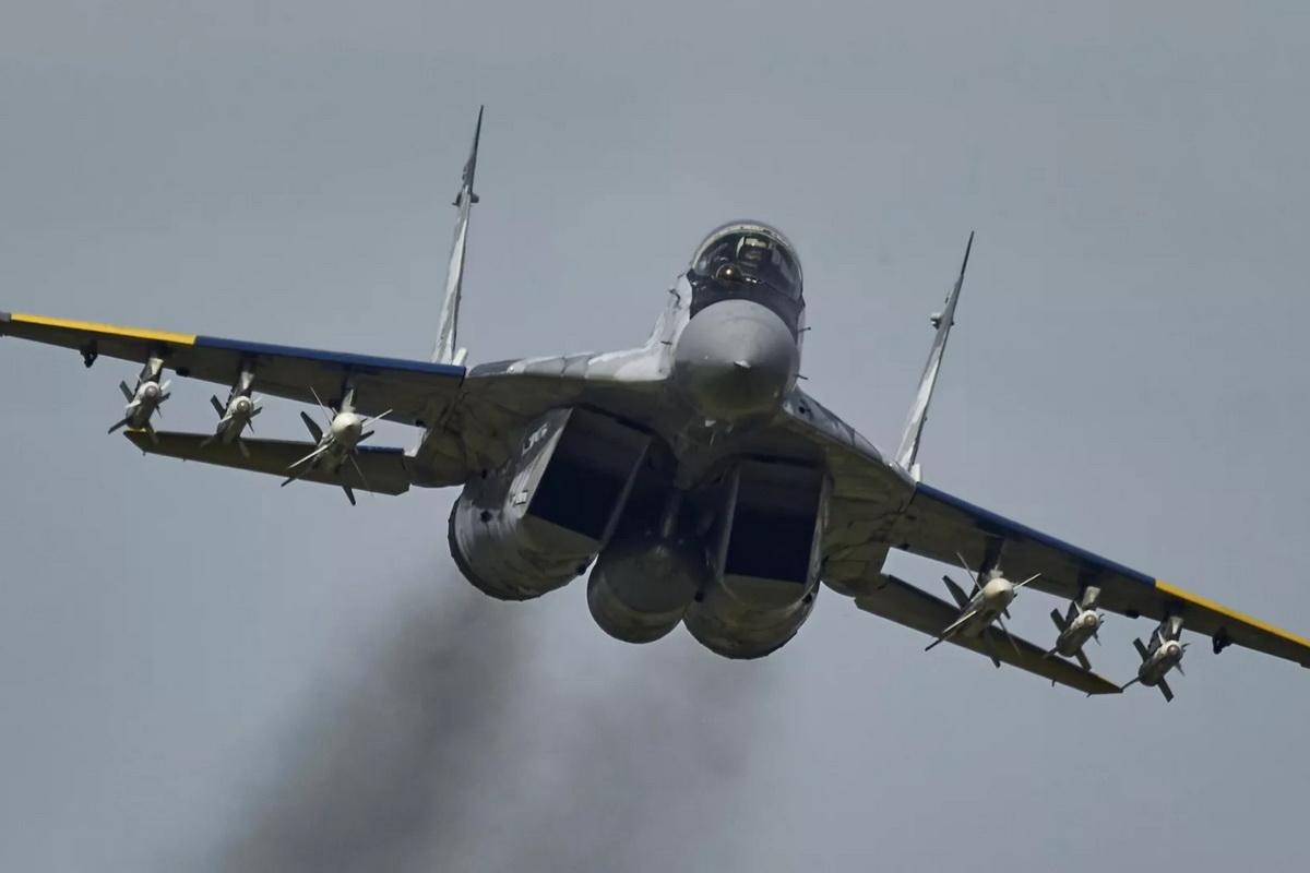 Баку передал Украине МиГ-29. Алиев продолжает провоцировать Москву. Красная черта видна?